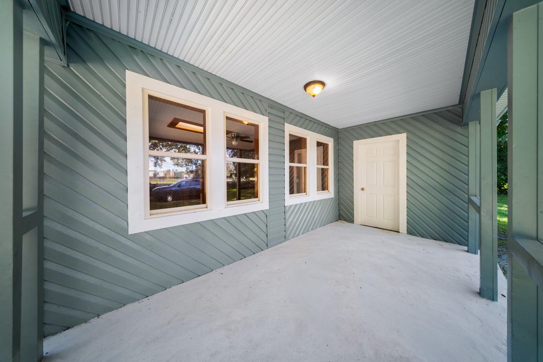 For Sale: $590,000 (4 beds, 3 baths, 1820 Square Feet)