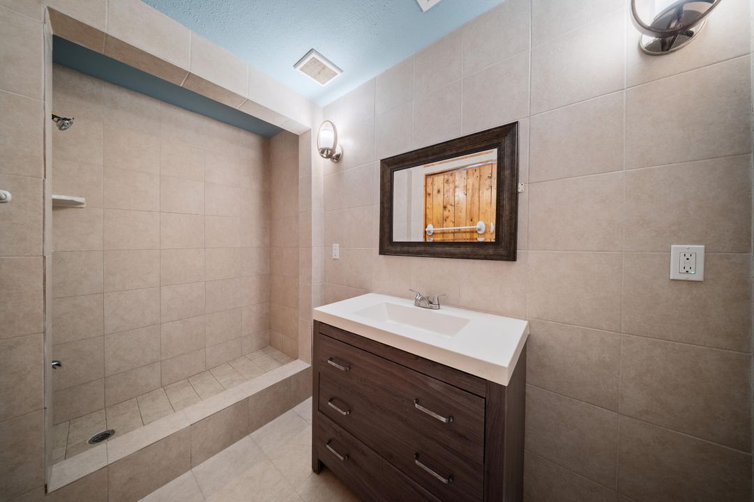 For Sale: $590,000 (4 beds, 3 baths, 1820 Square Feet)