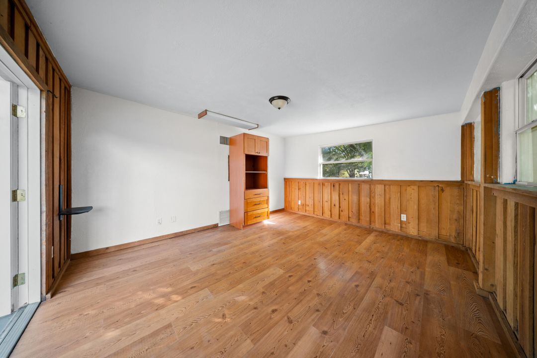 For Sale: $590,000 (4 beds, 3 baths, 1820 Square Feet)