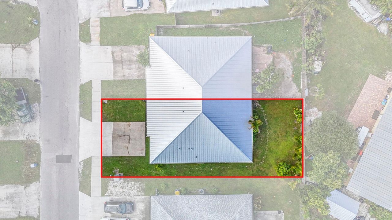 合同活跃: $315,000 (2 贝兹, 2 浴室, 1044 平方英尺)