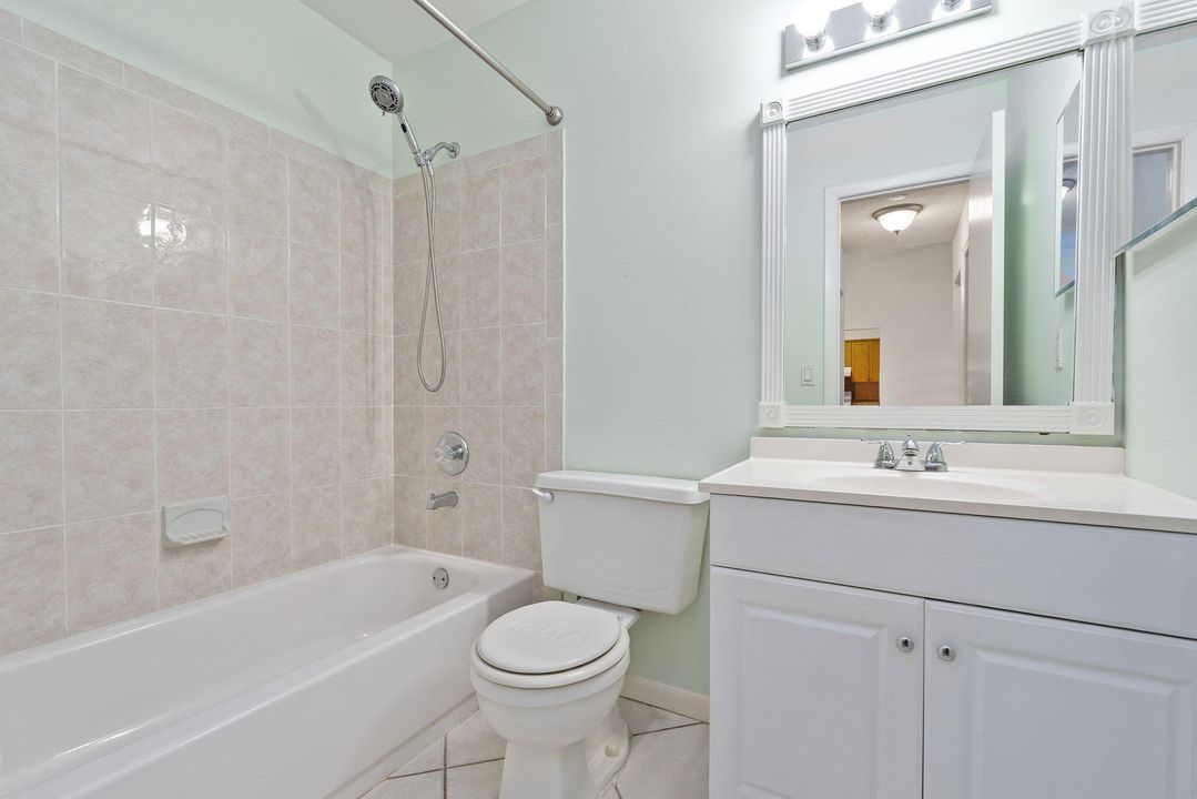 Activo con contrato: $299,000 (2 camas, 2 baños, 1092 Pies cuadrados)