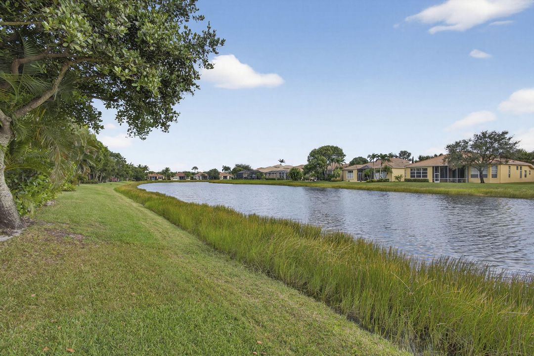 待售: $649,000 (2 贝兹, 2 浴室, 2364 平方英尺)