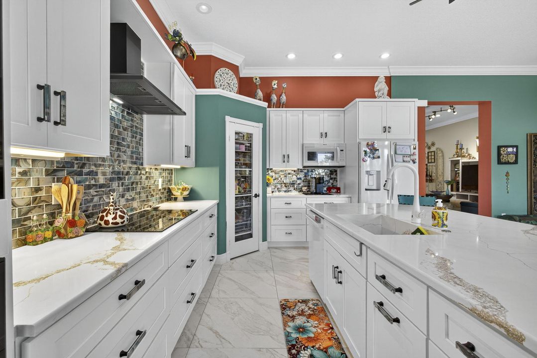 待售: $649,000 (2 贝兹, 2 浴室, 2364 平方英尺)