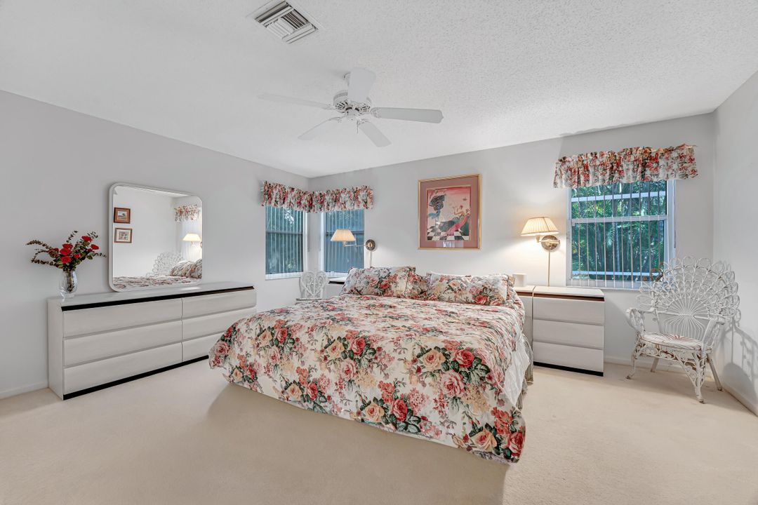 Active With Contract: $295,000 (2 beds, 2 baths, 1722 Square Feet)