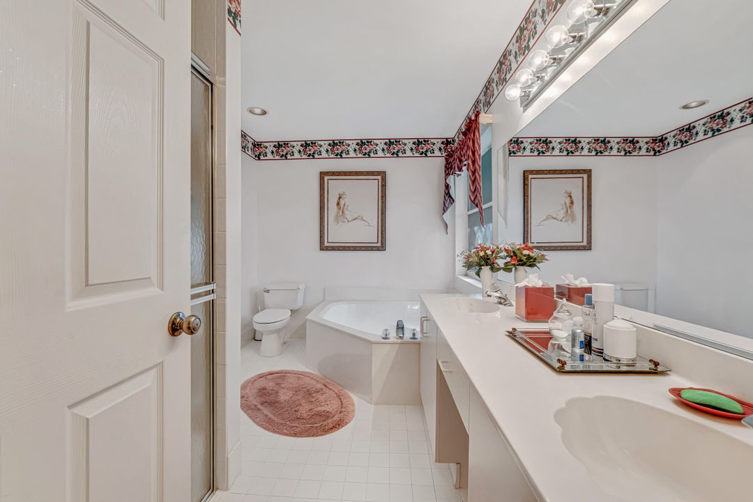 Active With Contract: $295,000 (2 beds, 2 baths, 1722 Square Feet)