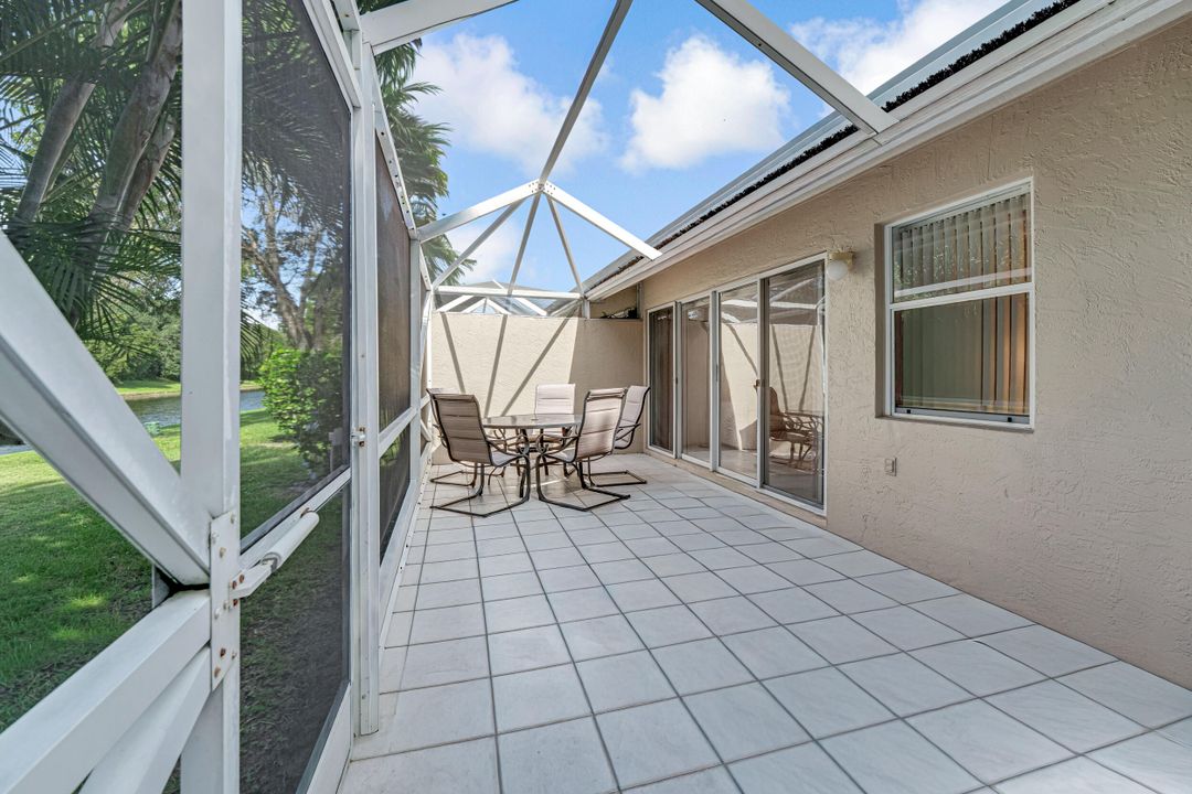 Active With Contract: $295,000 (2 beds, 2 baths, 1722 Square Feet)