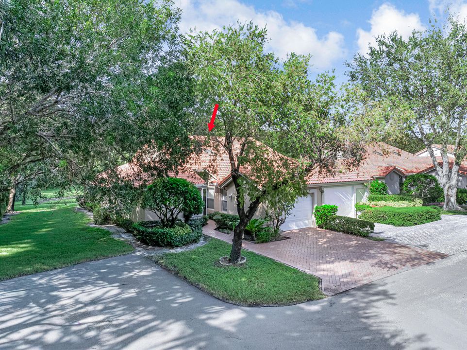 Active With Contract: $295,000 (2 beds, 2 baths, 1722 Square Feet)