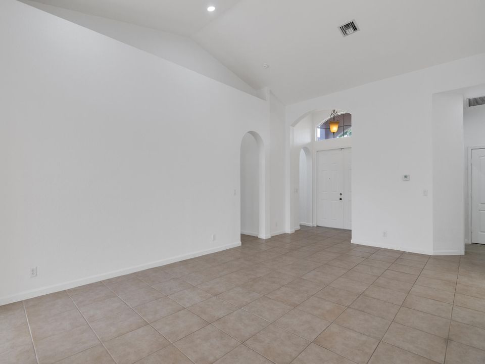 For Sale: $375,000 (3 beds, 2 baths, 1950 Square Feet)