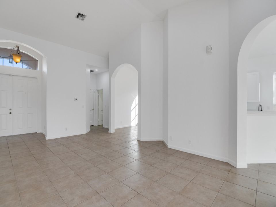 For Sale: $375,000 (3 beds, 2 baths, 1950 Square Feet)