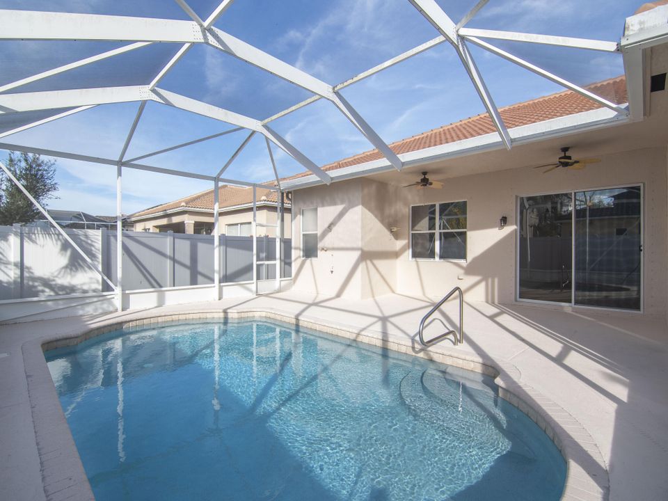 For Sale: $375,000 (3 beds, 2 baths, 1950 Square Feet)