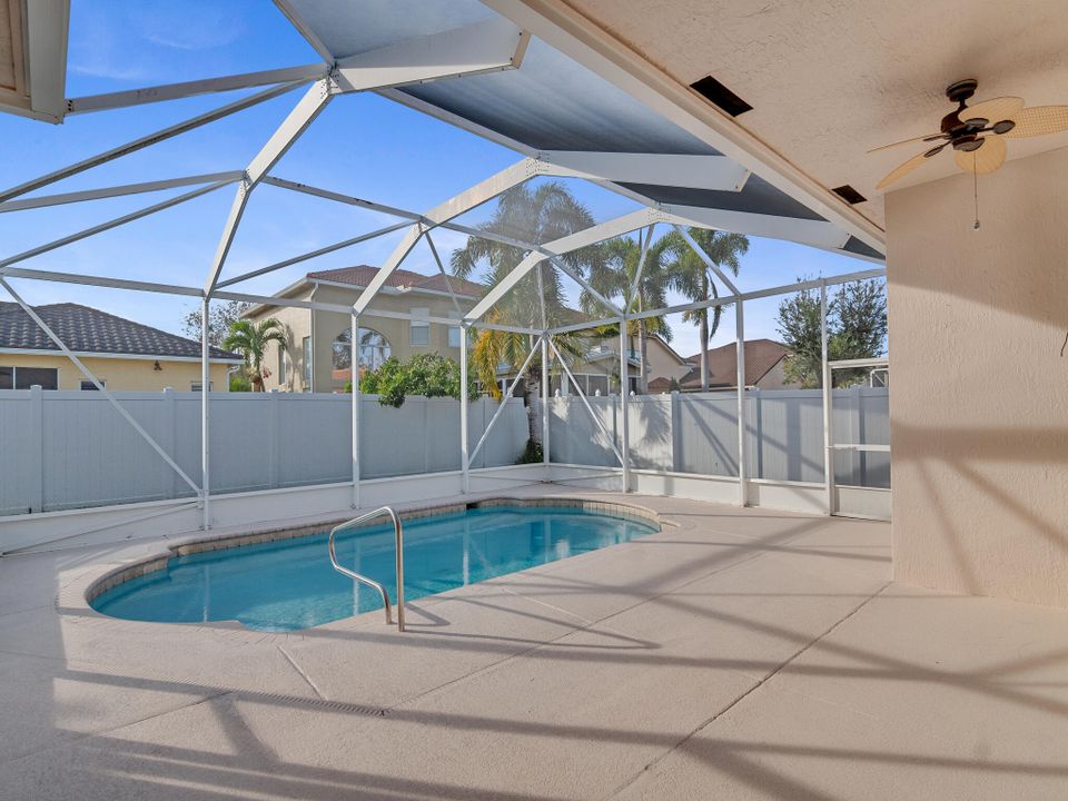 For Sale: $375,000 (3 beds, 2 baths, 1950 Square Feet)