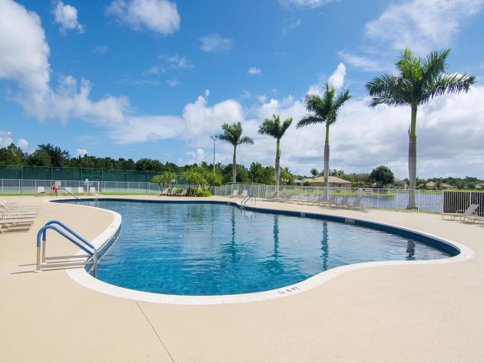 For Sale: $375,000 (3 beds, 2 baths, 1950 Square Feet)