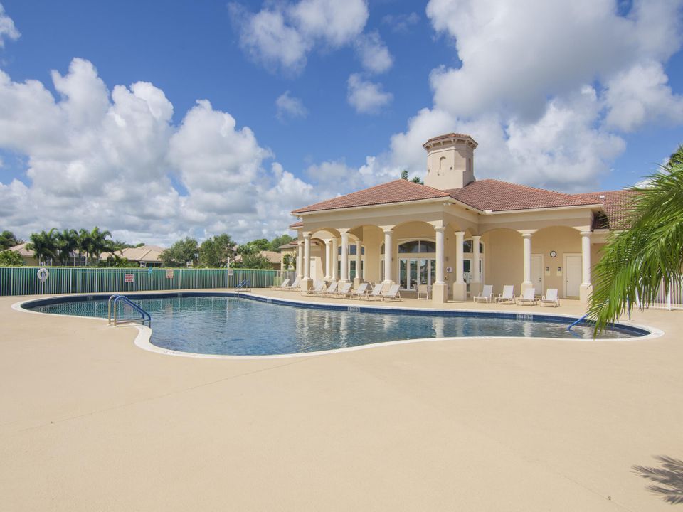 For Sale: $375,000 (3 beds, 2 baths, 1950 Square Feet)