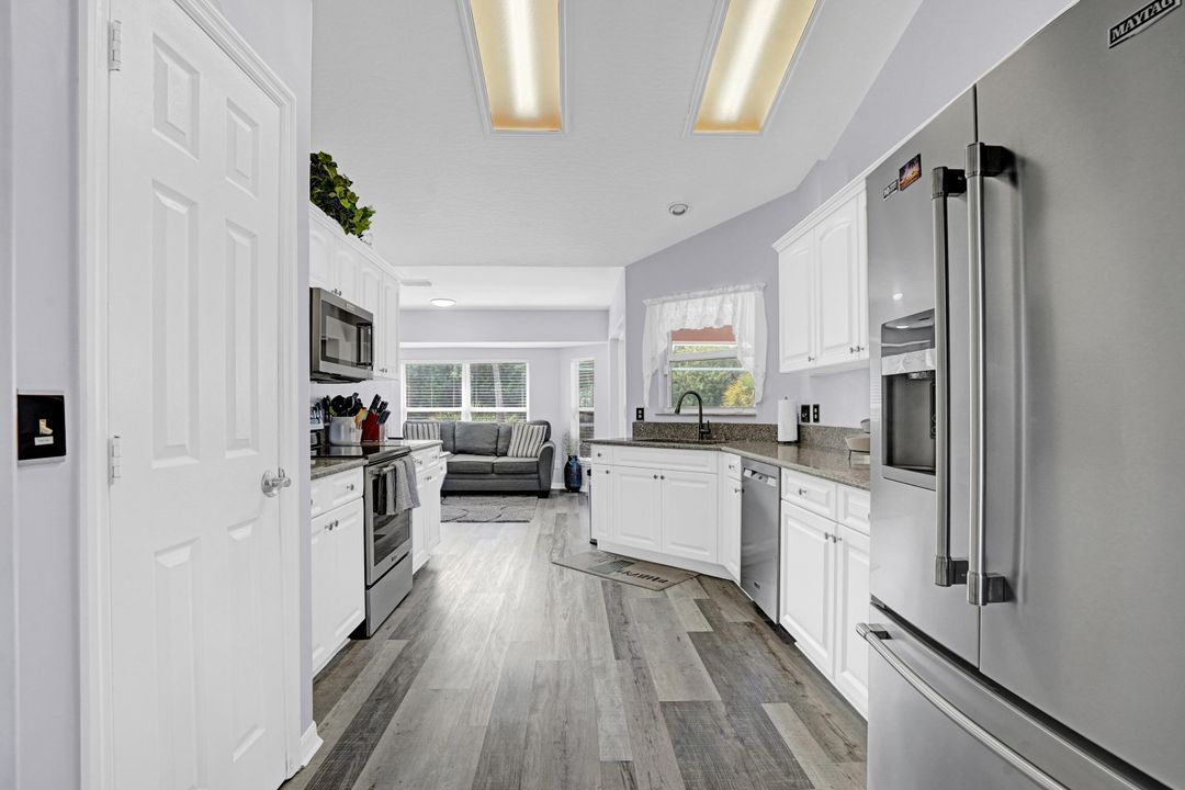 For Sale: $520,000 (3 beds, 2 baths, 1902 Square Feet)