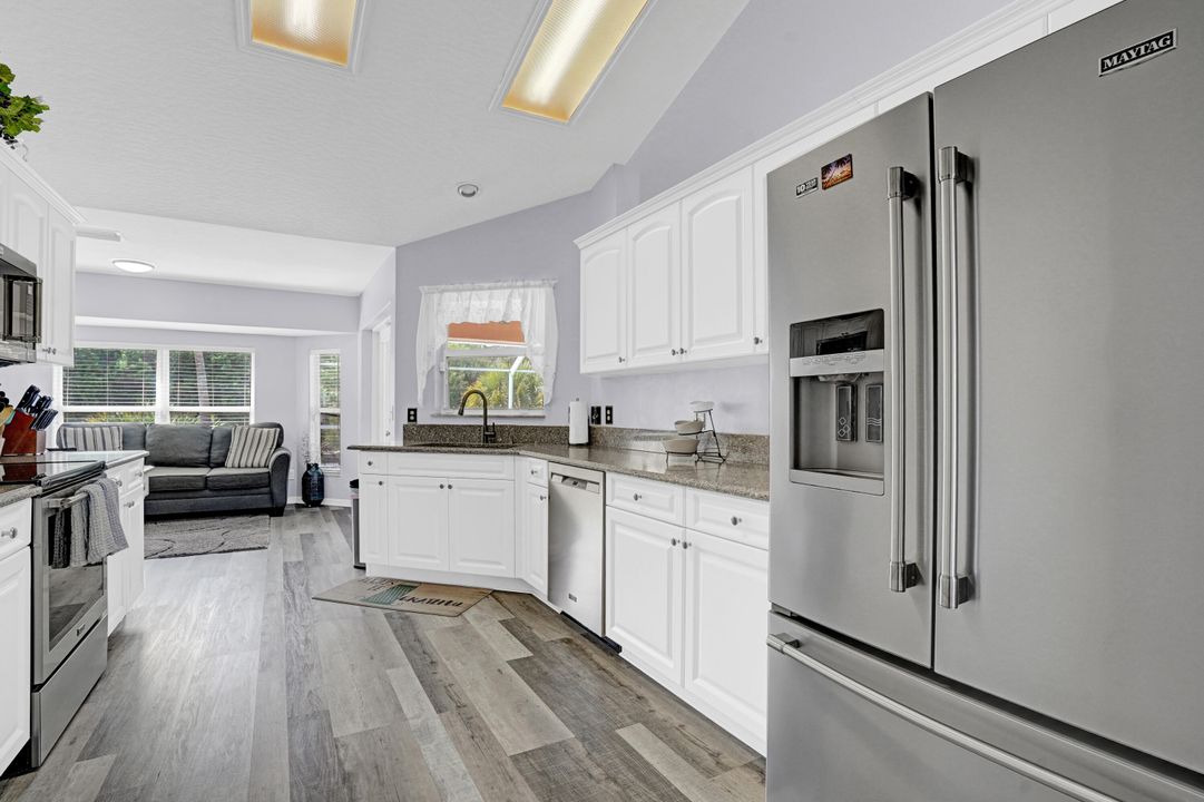 For Sale: $520,000 (3 beds, 2 baths, 1902 Square Feet)