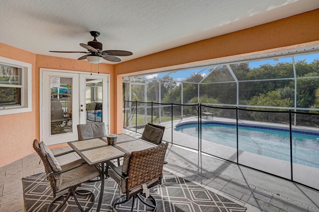 For Sale: $520,000 (3 beds, 2 baths, 1902 Square Feet)