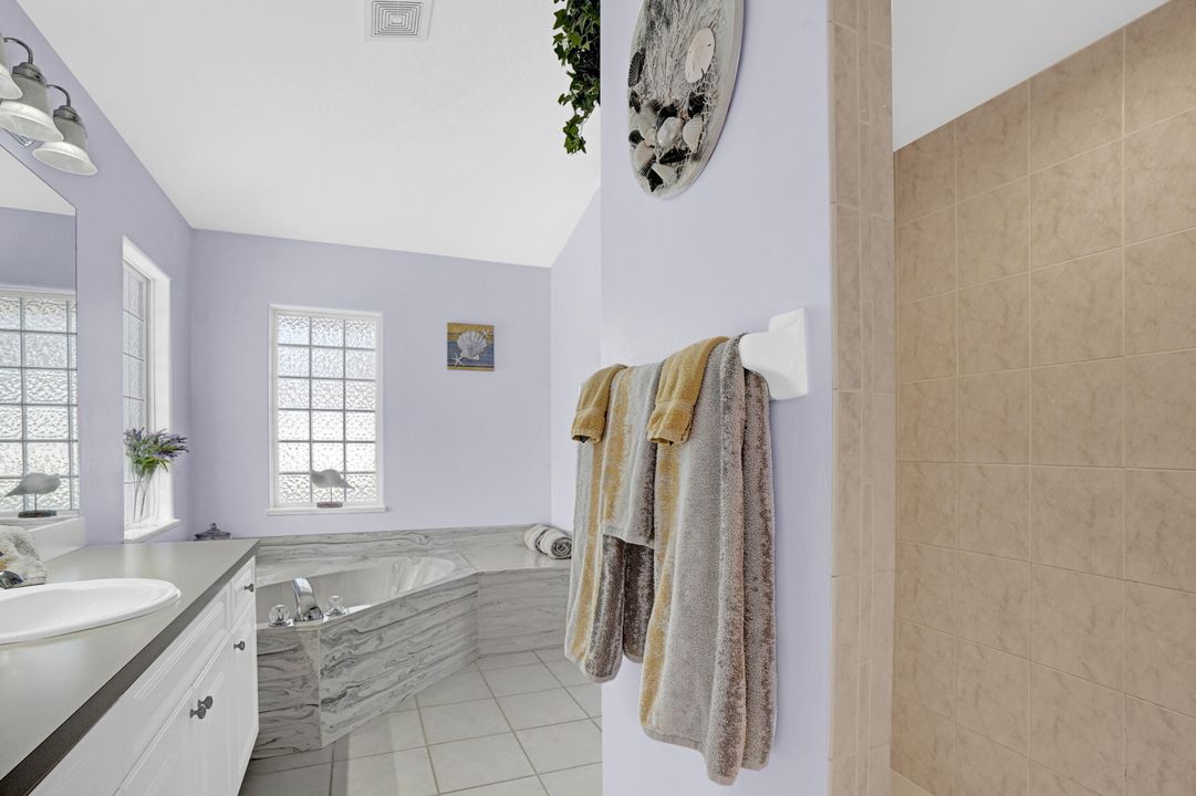 For Sale: $520,000 (3 beds, 2 baths, 1902 Square Feet)