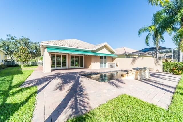 For Rent: $5,900 (3 beds, 3 baths, 2023 Square Feet)