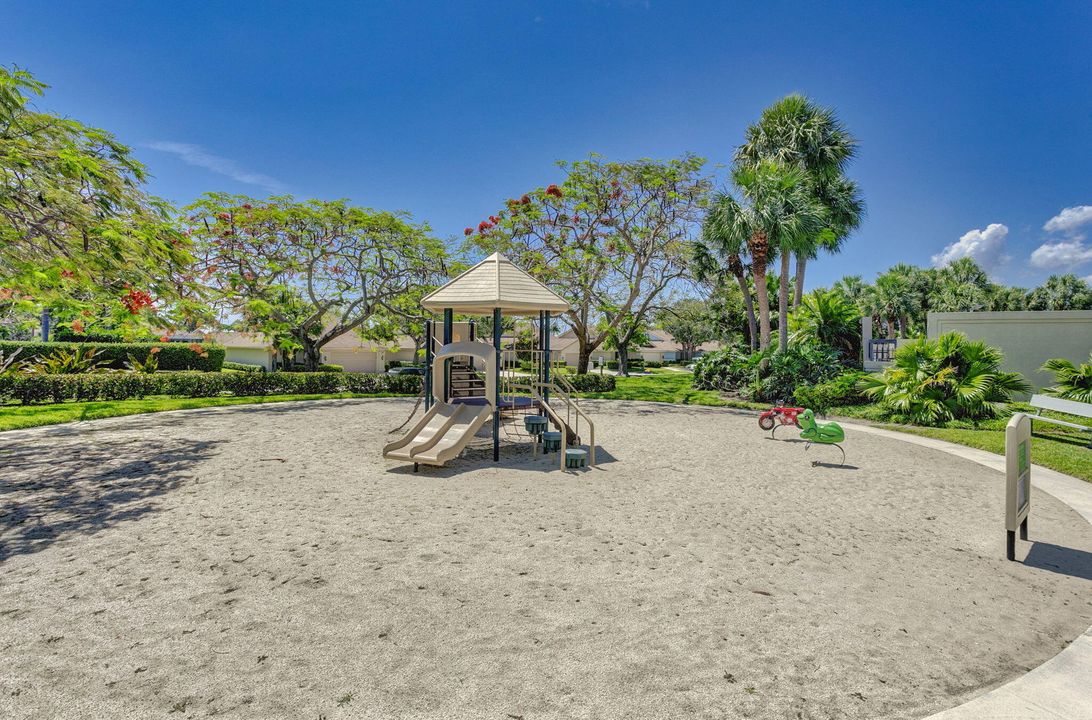 For Sale: $1,349,000 (4 beds, 2 baths, 2189 Square Feet)