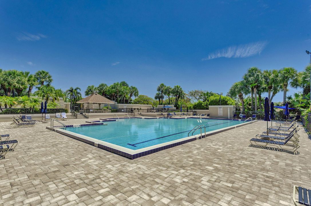 For Sale: $1,349,000 (4 beds, 2 baths, 2189 Square Feet)