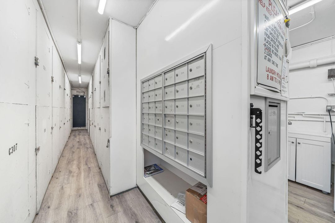 待售: $320,000 (1 贝兹, 1 浴室, 640 平方英尺)