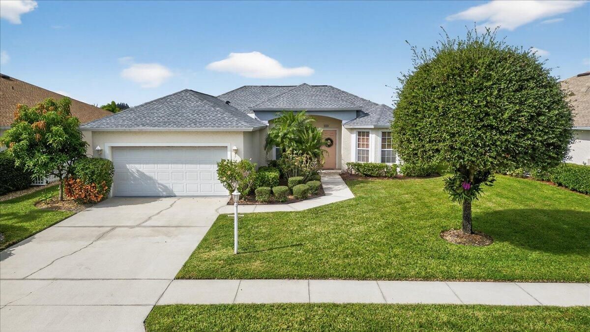 Activo con contrato: $350,000 (3 camas, 2 baños, 1569 Pies cuadrados)