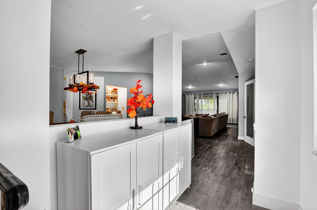 待售: $450,000 (3 贝兹, 2 浴室, 2149 平方英尺)