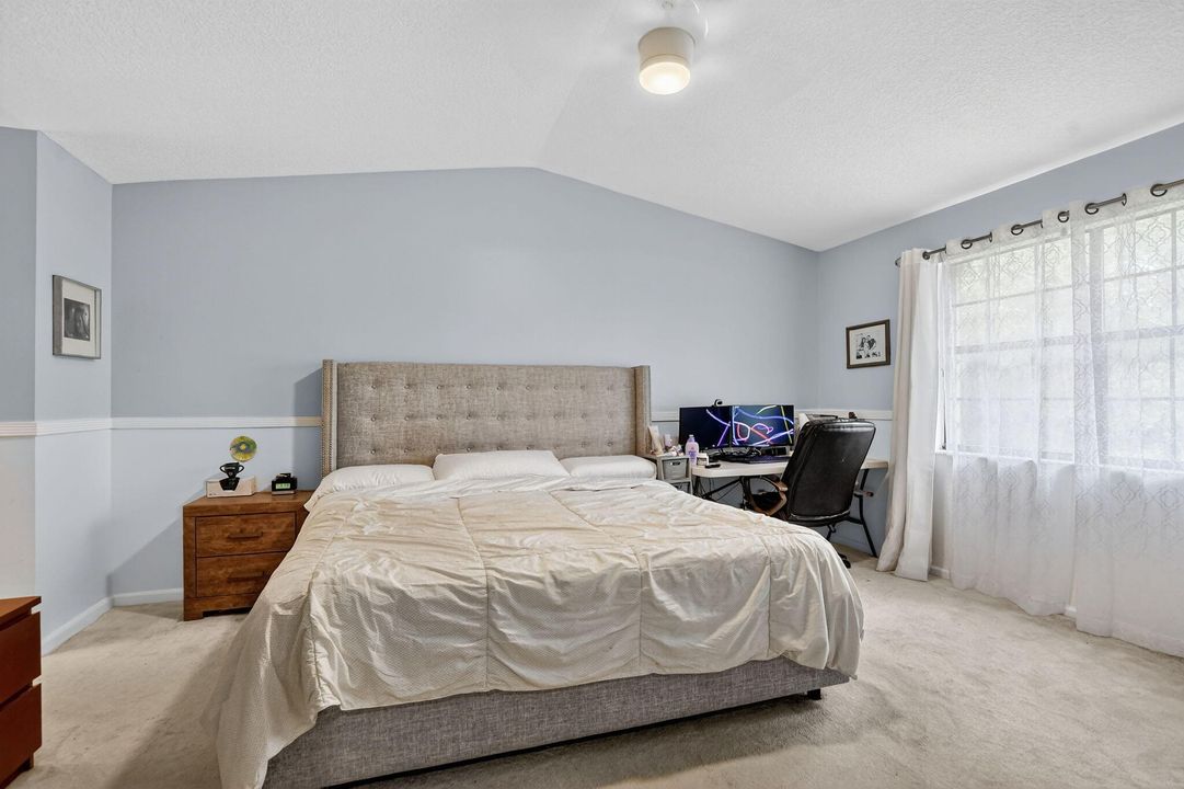 待售: $450,000 (3 贝兹, 2 浴室, 2149 平方英尺)