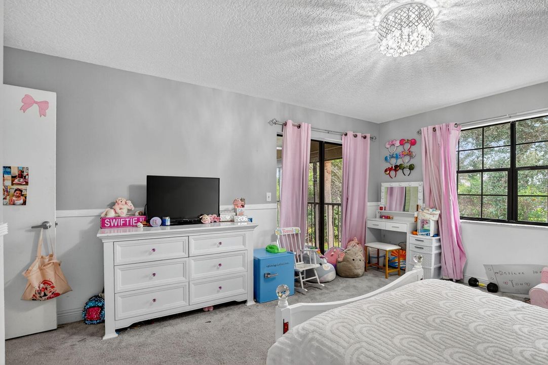 待售: $450,000 (3 贝兹, 2 浴室, 2149 平方英尺)