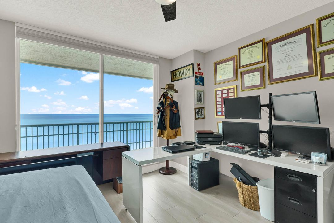 For Sale: $1,075,000 (3 beds, 2 baths, 1929 Square Feet)