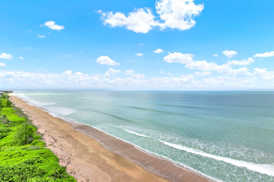 For Sale: $1,075,000 (3 beds, 2 baths, 1929 Square Feet)