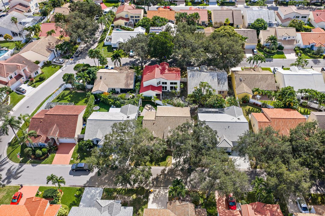 Activo con contrato: $685,000 (3 camas, 2 baños, 1801 Pies cuadrados)