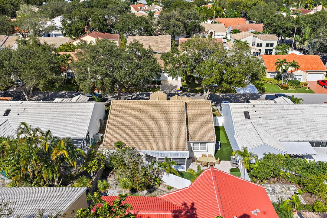 Activo con contrato: $685,000 (3 camas, 2 baños, 1801 Pies cuadrados)