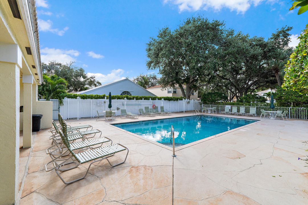 Activo con contrato: $685,000 (3 camas, 2 baños, 1801 Pies cuadrados)