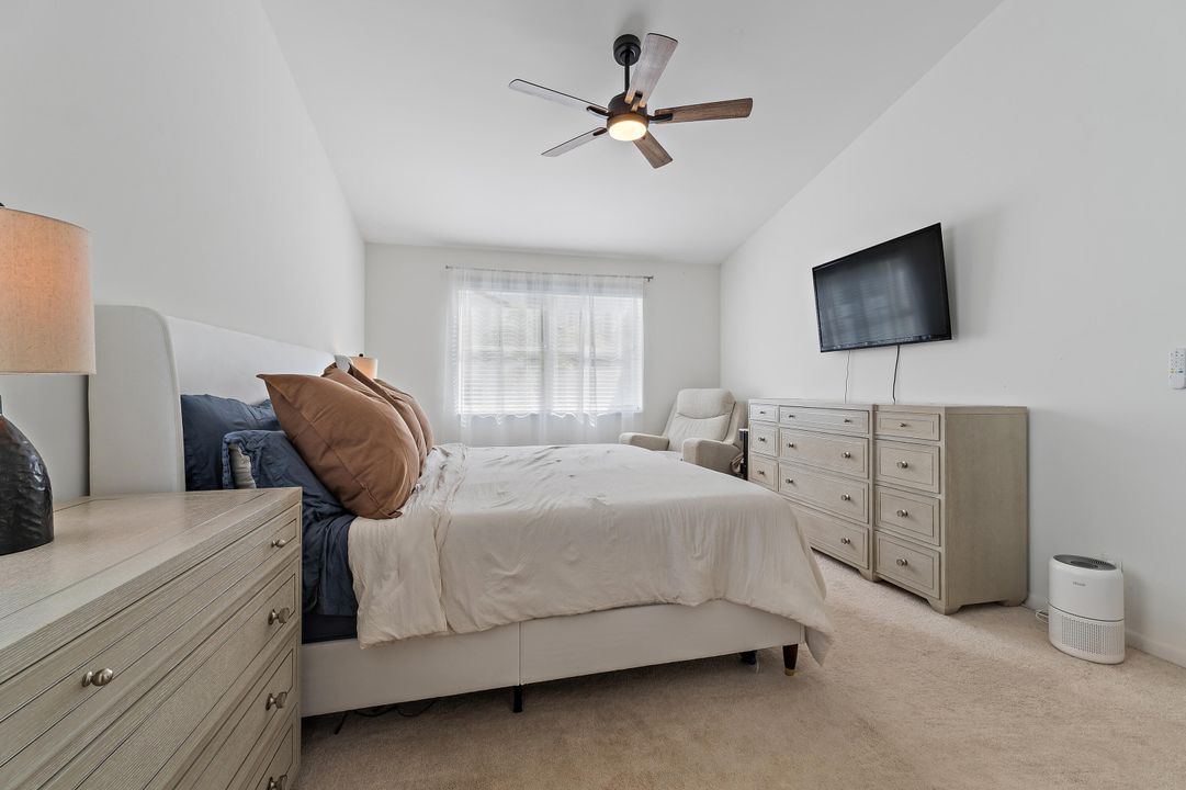 Activo con contrato: $685,000 (3 camas, 2 baños, 1801 Pies cuadrados)