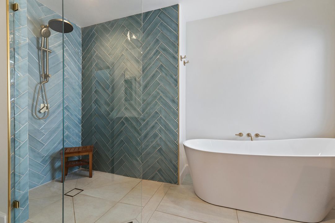 Activo con contrato: $685,000 (3 camas, 2 baños, 1801 Pies cuadrados)