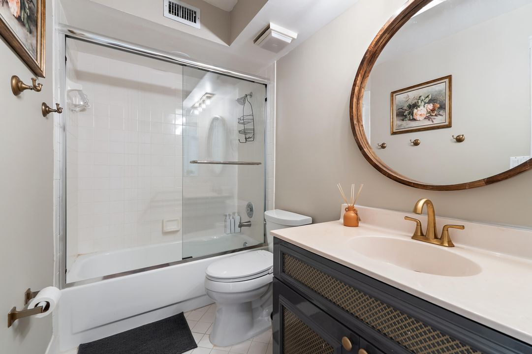 Activo con contrato: $685,000 (3 camas, 2 baños, 1801 Pies cuadrados)