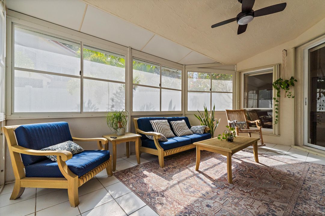 Activo con contrato: $685,000 (3 camas, 2 baños, 1801 Pies cuadrados)