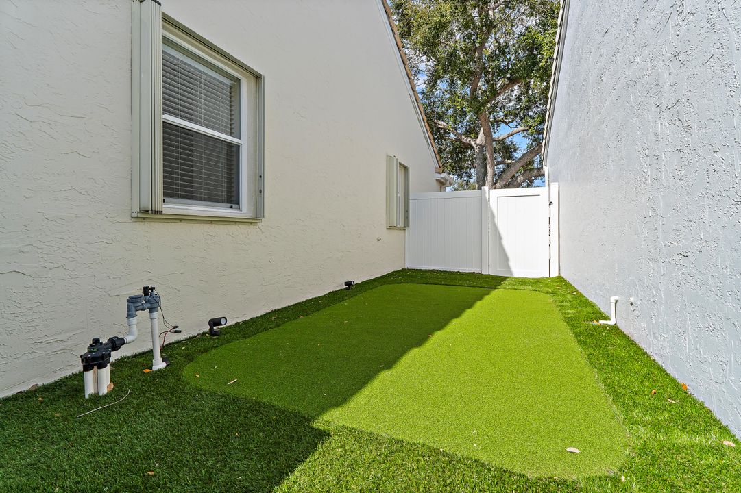 Activo con contrato: $685,000 (3 camas, 2 baños, 1801 Pies cuadrados)