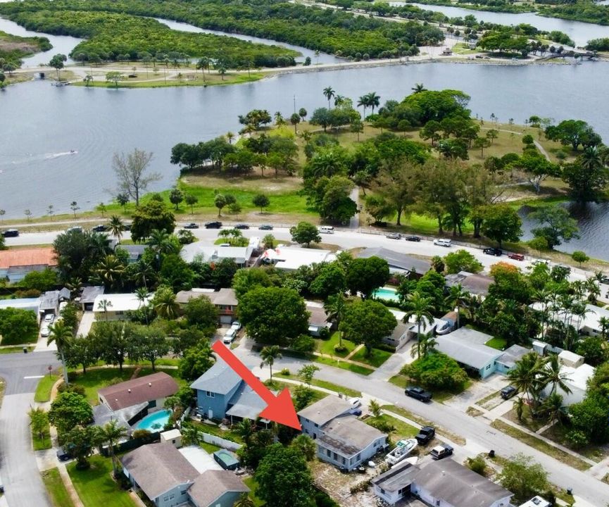 En Venta: $464,900 (3 camas, 2 baños, 1481 Pies cuadrados)