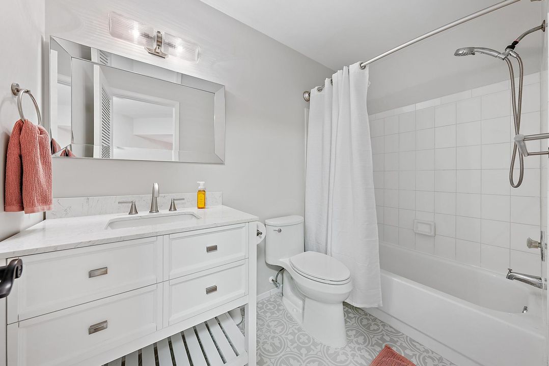 出租: $3,000 (3 贝兹, 2 浴室, 1633 平方英尺)