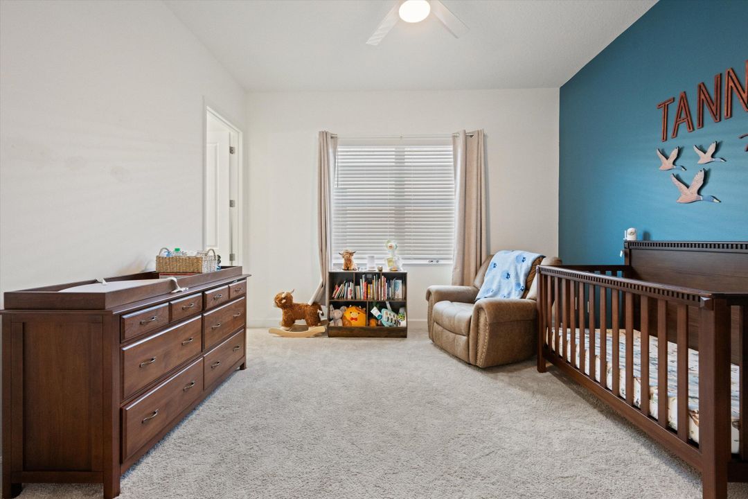 待售: $585,000 (3 贝兹, 2 浴室, 2042 平方英尺)