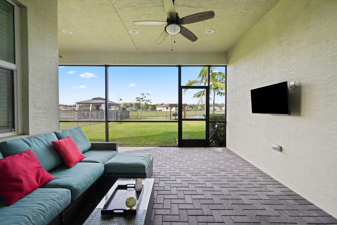 待售: $585,000 (3 贝兹, 2 浴室, 2042 平方英尺)