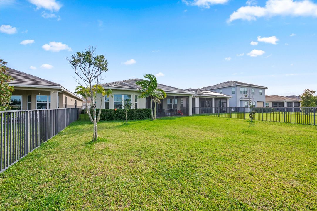 待售: $585,000 (3 贝兹, 2 浴室, 2042 平方英尺)