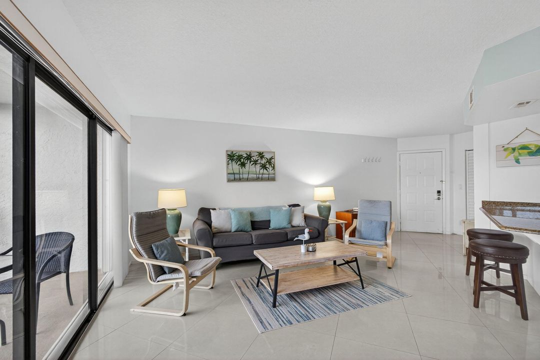 На продажу: $349,000 (1 спален, 1 ванн, 860 Квадратных фут)