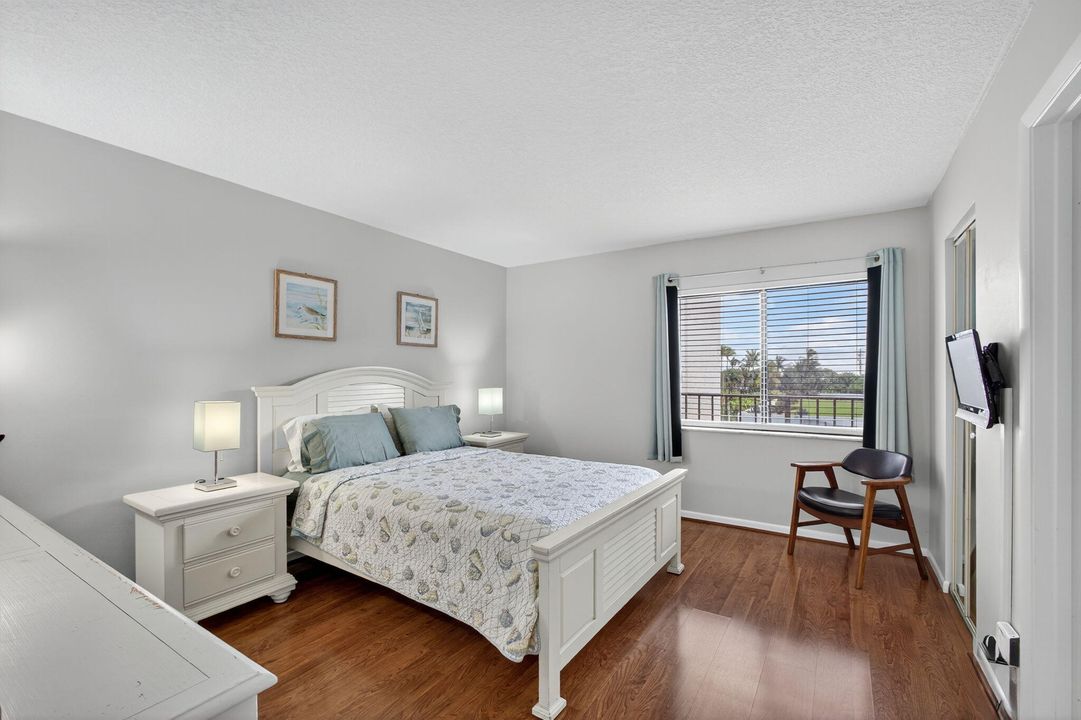 На продажу: $349,000 (1 спален, 1 ванн, 860 Квадратных фут)