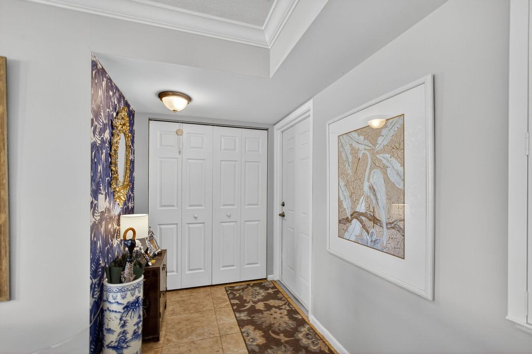 待售: $239,000 (2 贝兹, 2 浴室, 1162 平方英尺)