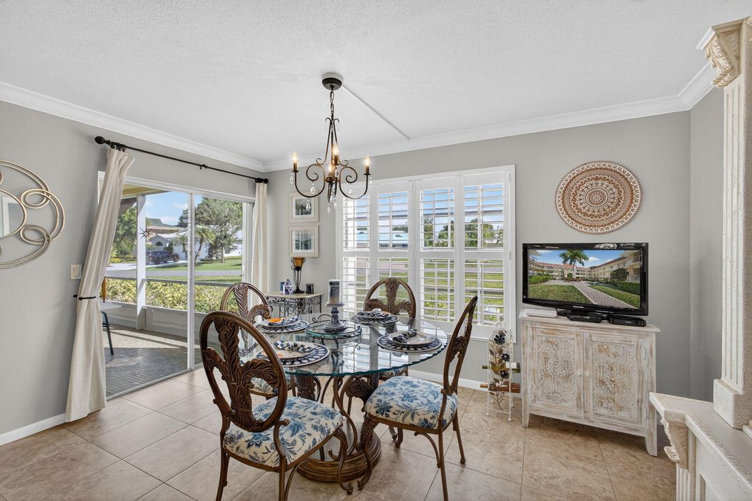 待售: $239,000 (2 贝兹, 2 浴室, 1162 平方英尺)