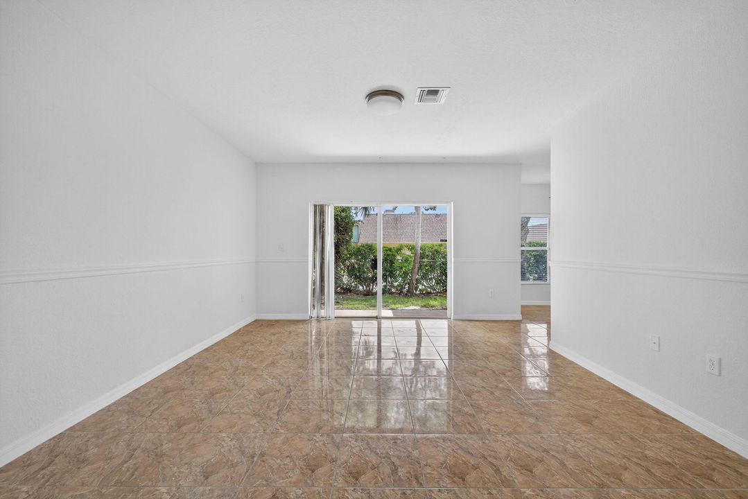 En Venta: $300,000 (3 camas, 2 baños, 1543 Pies cuadrados)