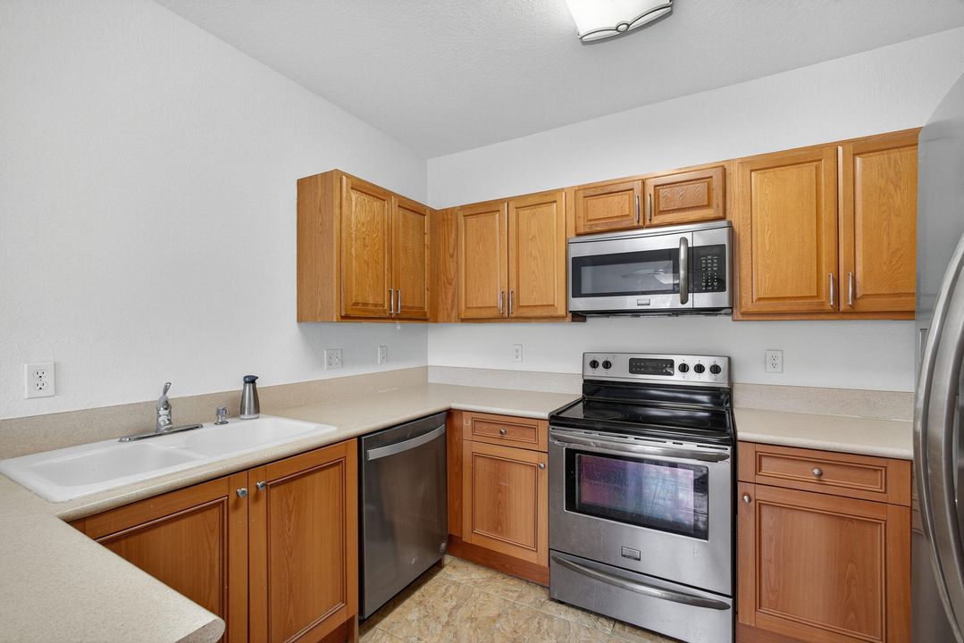 En Venta: $300,000 (3 camas, 2 baños, 1543 Pies cuadrados)